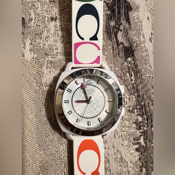 Coach womens watch - Picture 2 of 4